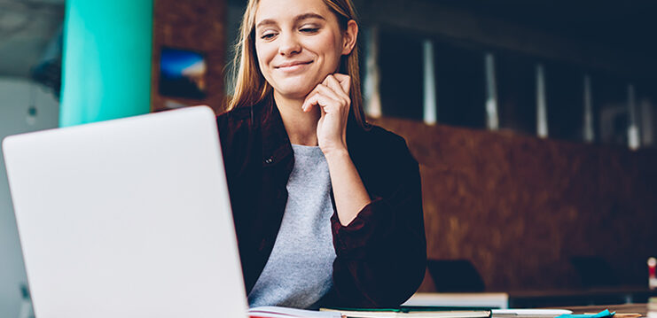 Young business owner saves business through reselling digital marketing solutions