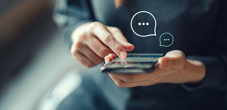 Consumer interacts with local business via live chat