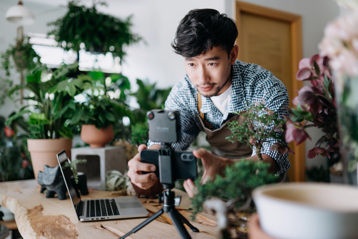 Ensuring Consistent Customer Experiences Across Platforms