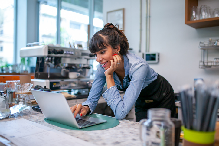 AI and Customer Retention Using Technology to Build Effective Loyalty Programs 